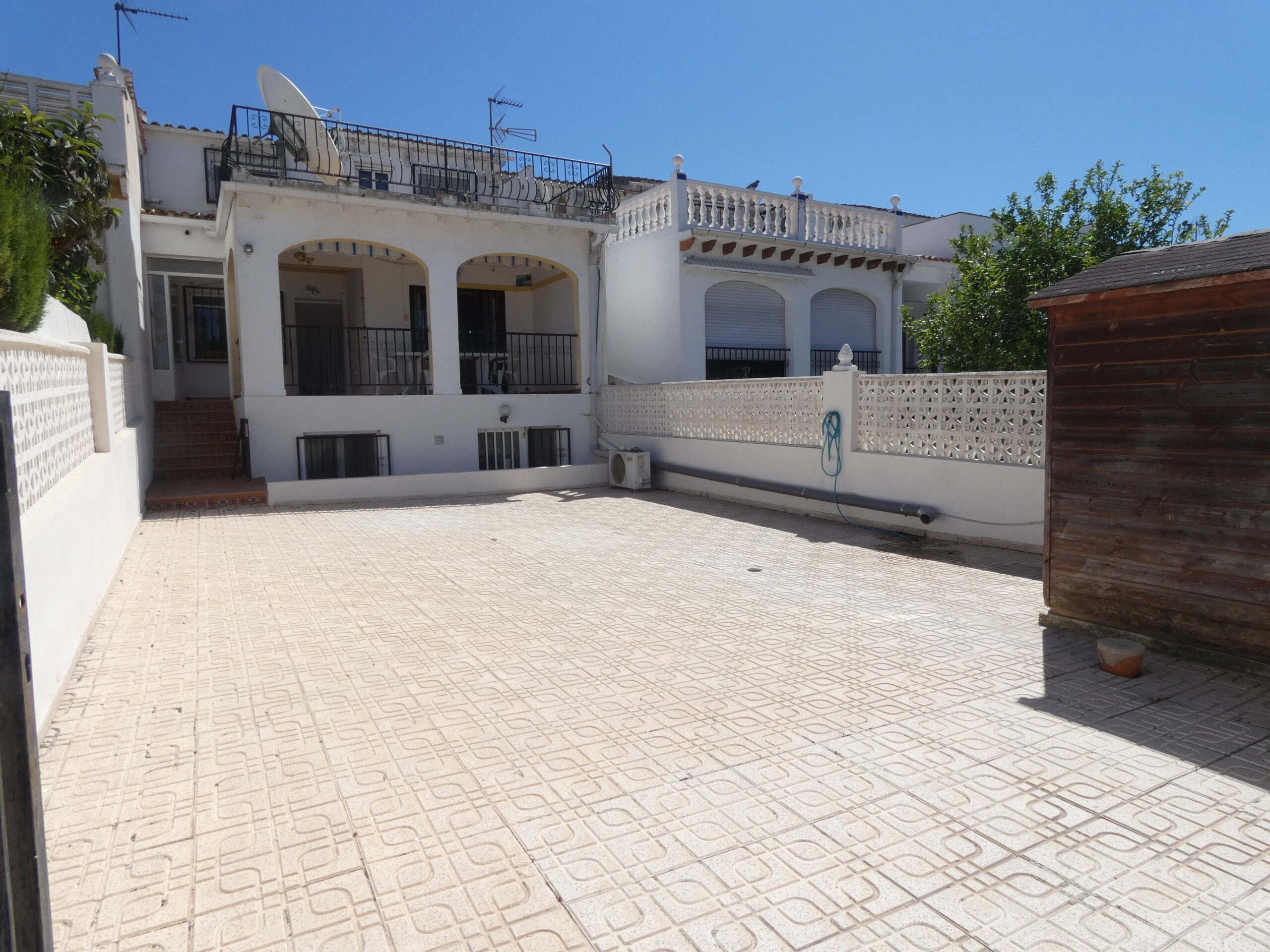 8 bedroom townhouse in Albir with spacious terrace